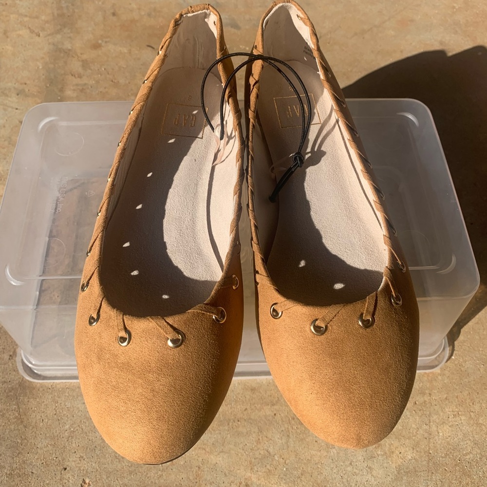 NEW gap flats